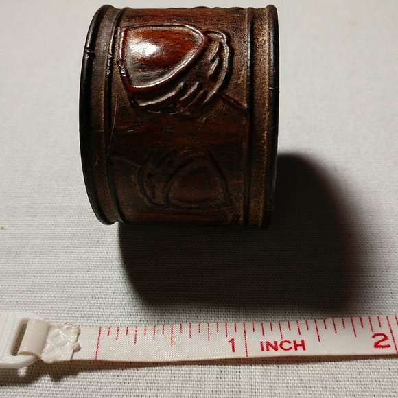 Better Homes & Garden Leather-Look Napkin Rings - Picture 3 of 6